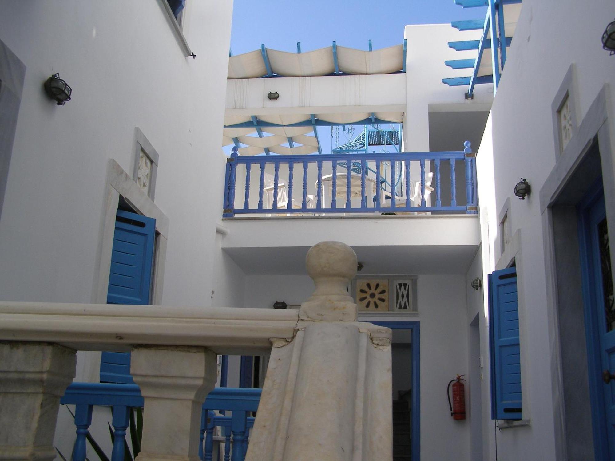Manto Apartments Tínos Esterno foto