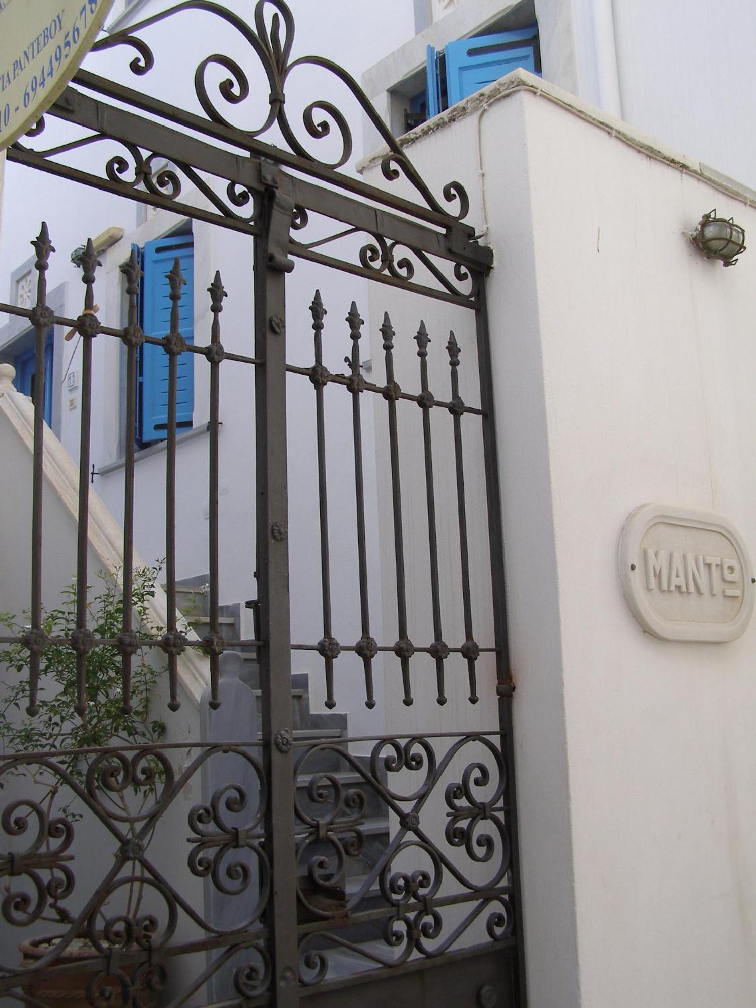 Manto Apartments Tínos Esterno foto